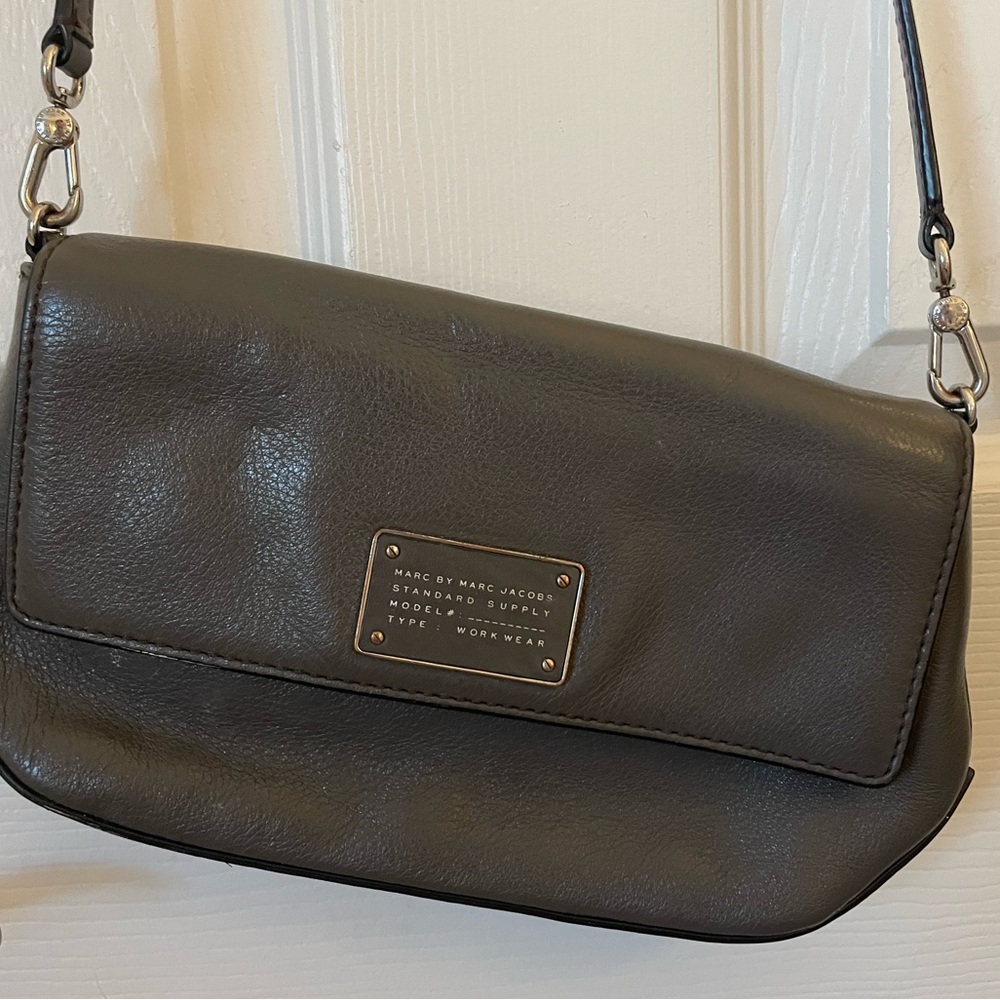 Marc Jacobs Gray leather crossbody purse